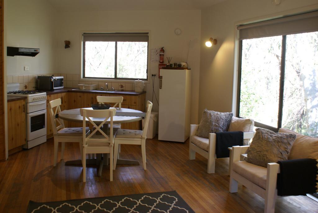 Guest house Twin Falls Bush 3*
